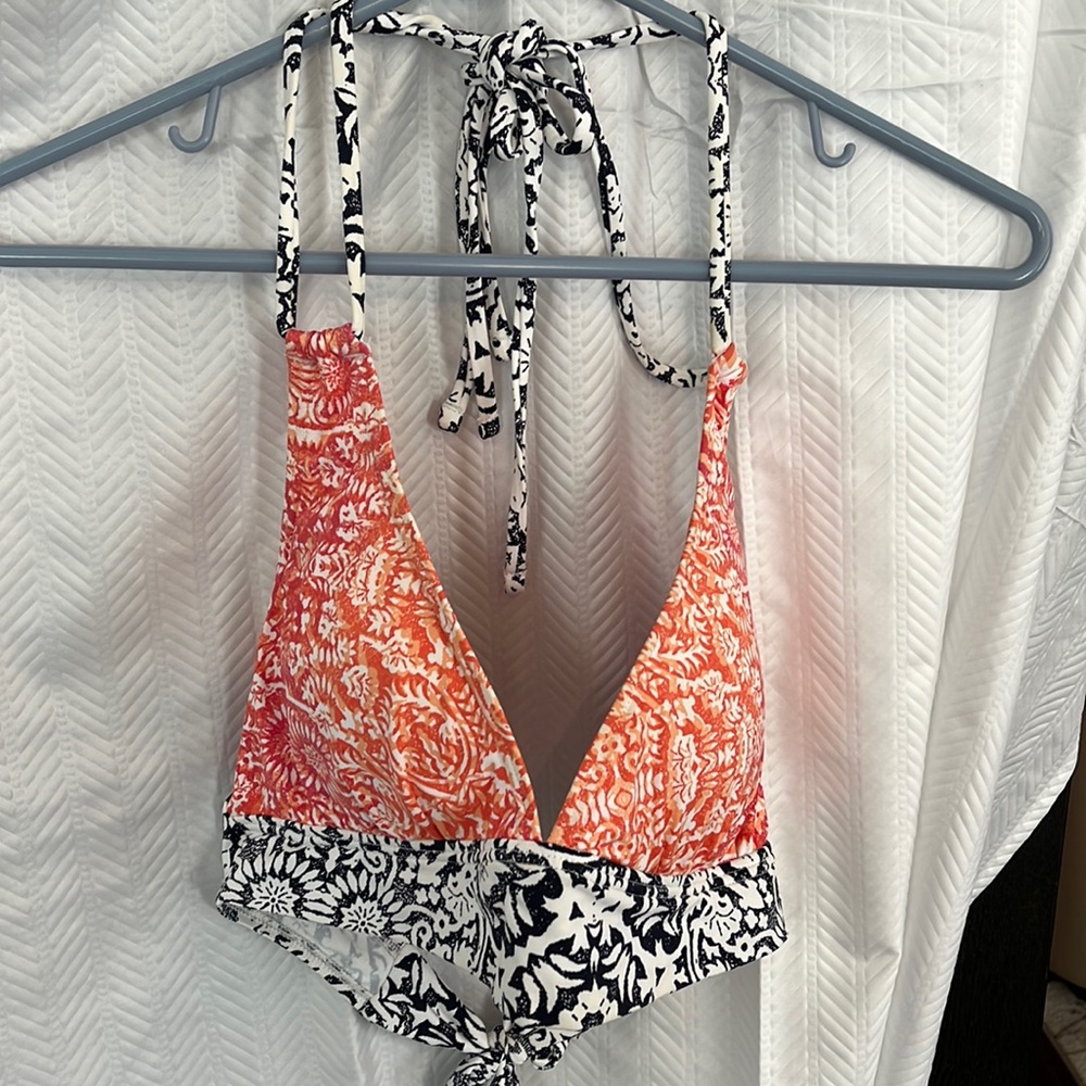 EUC Tommy Bahama reversible bikini.